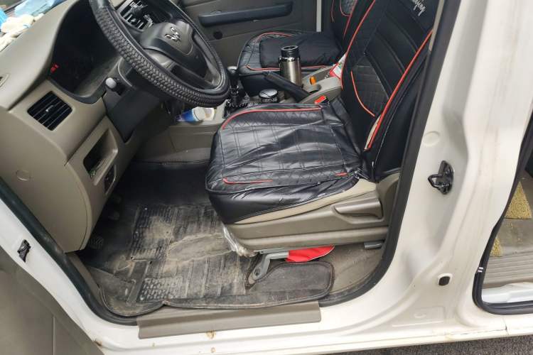 Used Wuling Rongguang V 2019 1.5L Practical Model China VI LAR Left Front Seat