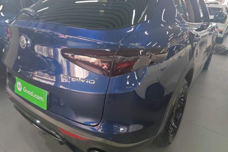 Used Alfa Romeo Stelvio 2017 2.0T 200HP Elite Edition
