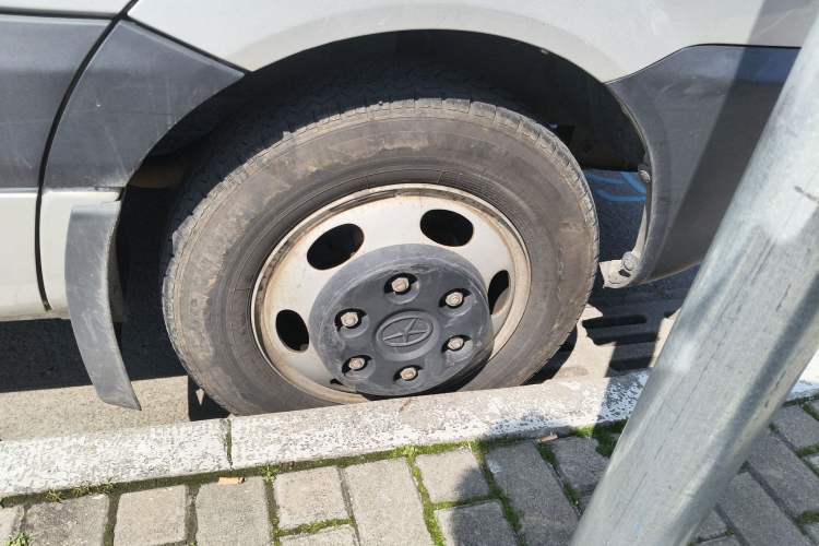 Used JAC Group Sunray 2017 2.7T Long-Wheelbase High-Roof Star Express Multifunctional Commercial Vehicle