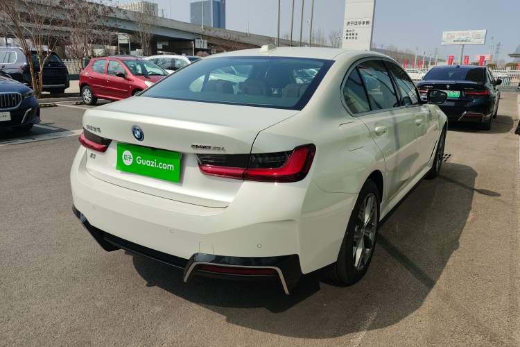 Used BMW i3 2024 eDrive 35 L
