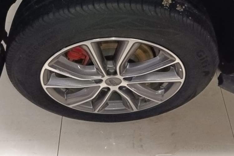 Used Geely Auto Emgrand X7 Sport 2021 Million Edition 1.8TD DCT Two-Wheel Drive Luxury Model Exterior 5