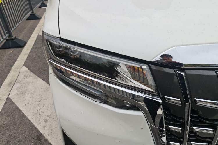 Used Toyota Alphard 2019 Dual-Engine 2.5L Prestige Edition Right Front Headlight