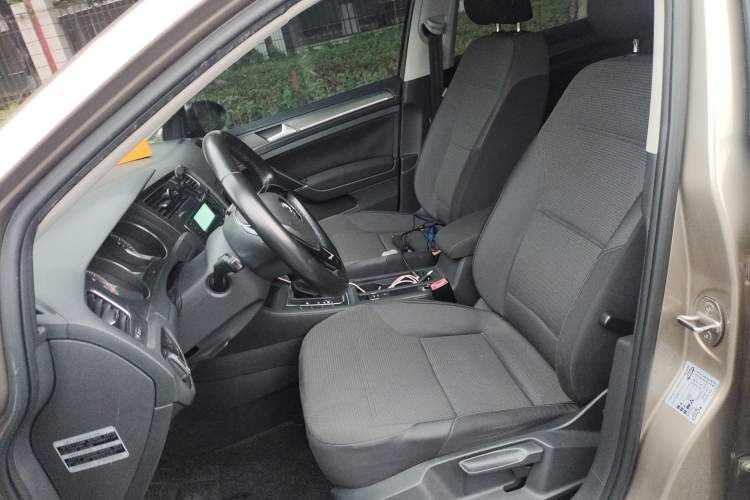 Used Volkswagen Golf 2015 1.4TSI Automatic Comfort Model Left Front Seat