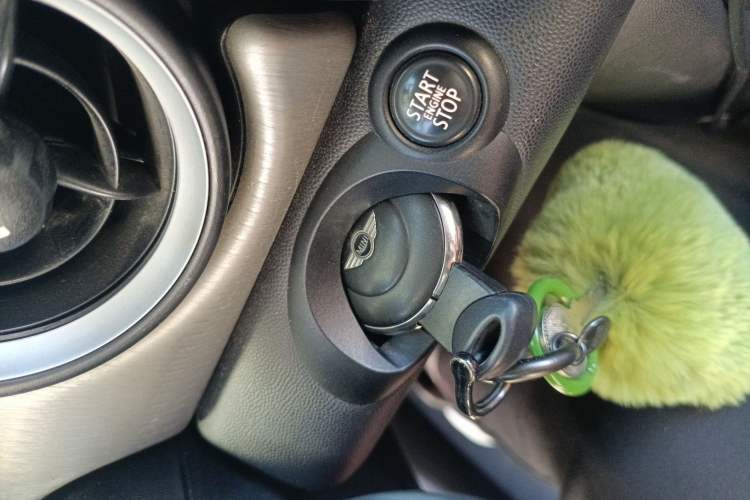 Used MINI 2011 1.6L ONE