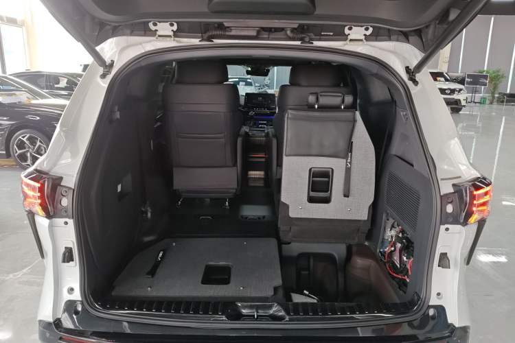 Used Toyota Sienna 2024 2.5L Hybrid Four-Wheel Drive Prestige Edition
