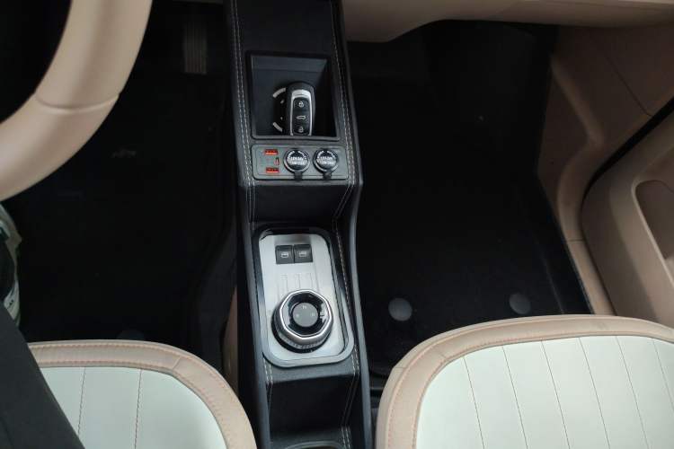 Used Geely Galaxy Panda 2024 Panda Mini 200km Longteng PRO Edition