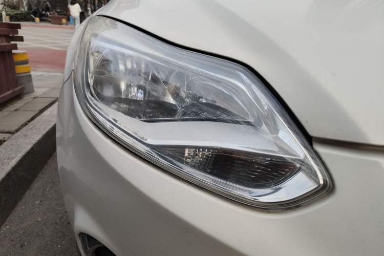 Used Ford Focus 2012 Hatchback 1.6L Automatic Fashion Edition
