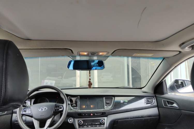 Used Hyundai Mistra 2014 1.8L Automatic Smart GLS Headliner