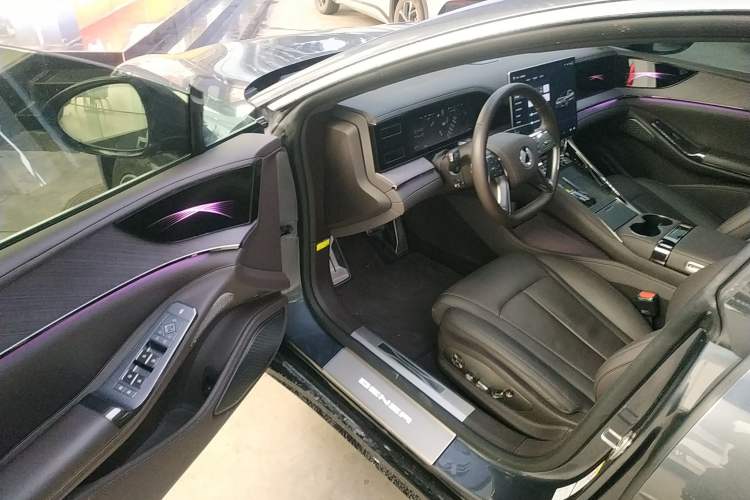 Used Denza Z9 2024 1100 km Four-Wheel Drive Max Version