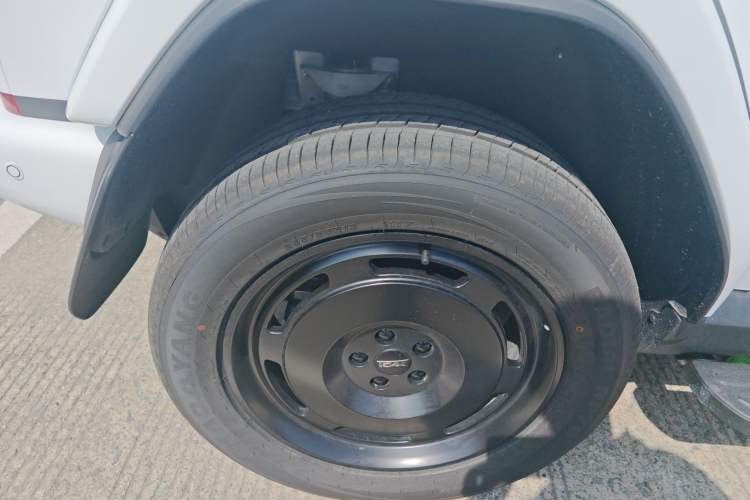 Used iCAR V23 2026 Model 550 Two-Wheel Drive Super Sports Edition Right Rear Wheel Hub