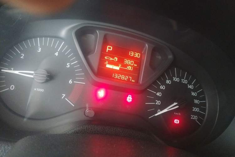 Used Citroen Elysee 2016 1.6L Automatic Fashion Model Odometer Close Up