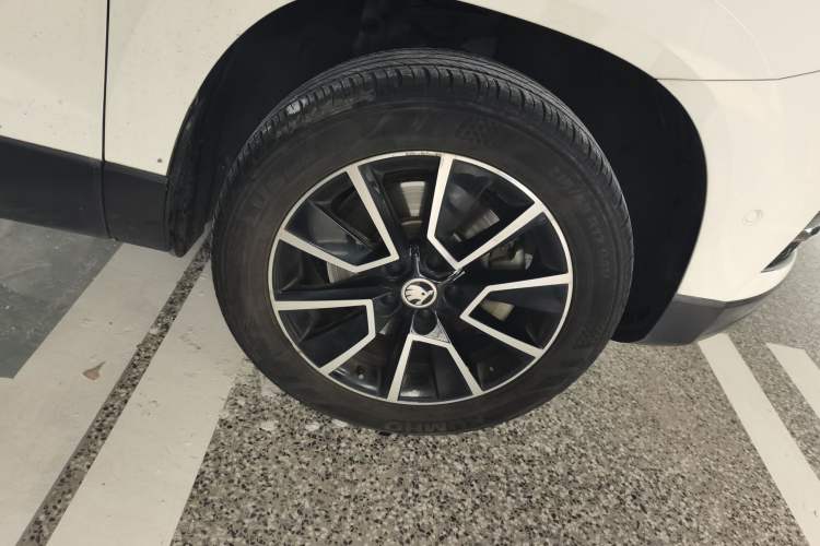 Used Skoda Karoq 2019 TSI280 Smart Drive Deluxe Edition China VI Standard