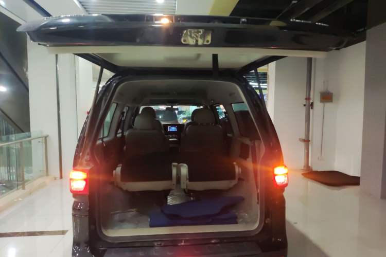 Used FORTHING Lingzhi 2020 M5L 1.6L Luxury 7-Seater Trunk