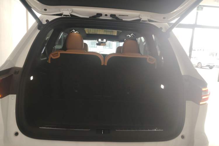 Used Li Auto ONE 2021 Extended-Range 6-Seater Version Trunk