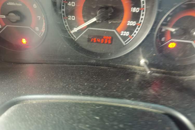 Used Soueast V3 Lingyue 2011 Revised Version 1.5L Manual – Style Edition Odometer Close Up