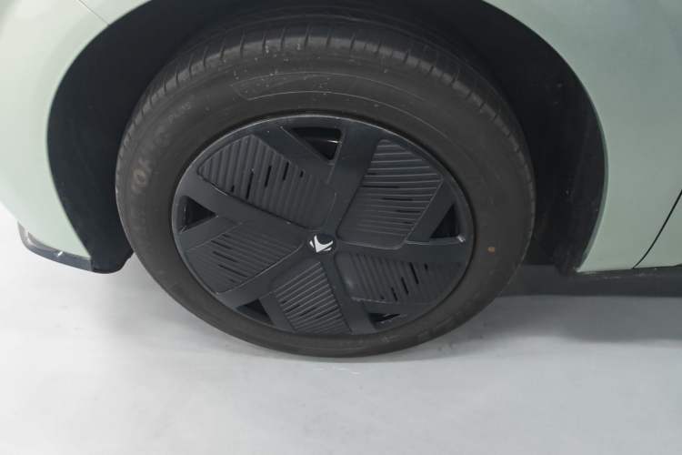 Used ARCFOX T1 2025 Model 320 PRO Left Front Wheel Hub