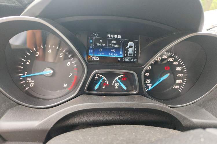 Used Ford Kuga 2013 2.0L GTDi Four-Wheel Drive Premium Model Odometer Close Up