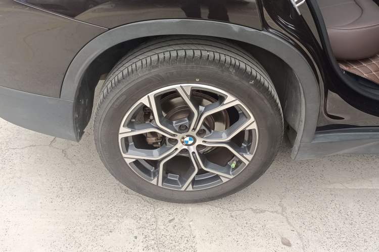 Used BMW X1 2021 Restyled sDrive25Li Leading Edition Right Rear Wheel Hub