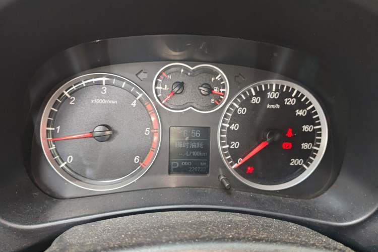 Used Haval H5 Classic 2012 ZhiZun Edition Green Silence 2.0T Automatic Two-Wheel Drive Comfortable Model