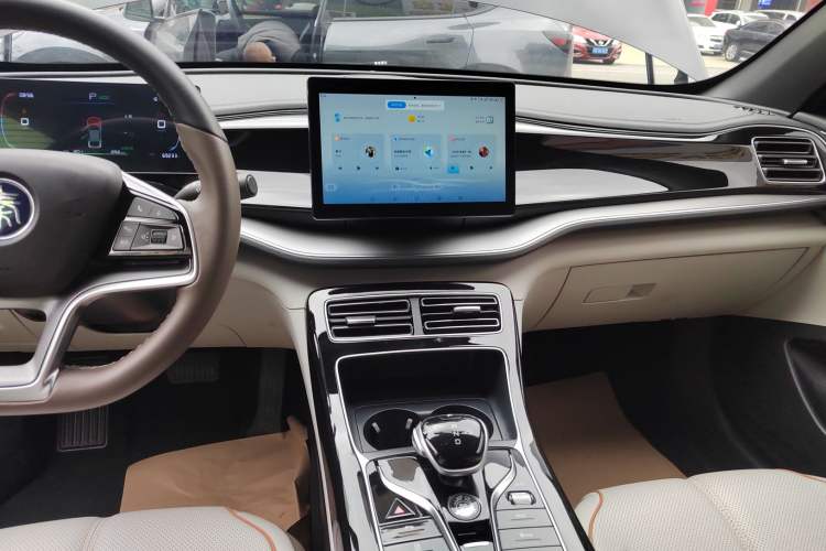 Used BYD Qin PLUS 2024 Honor Edition EV 420KM Leading Model