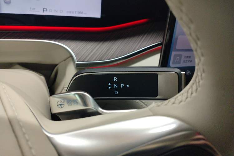 Used Denza N9 2025 Flagship Model Gear Lever