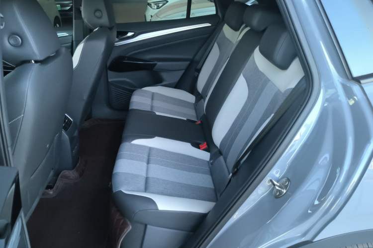 Used Volkswagen ID.4 CROZZ 2022 Long-Range PURE+ Edition
