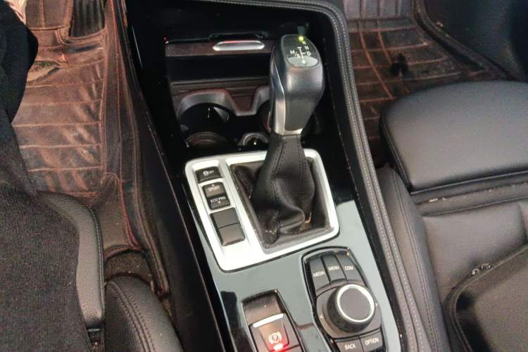 Used BMW 1 Series 2018 118i Sport Edition Gear Lever