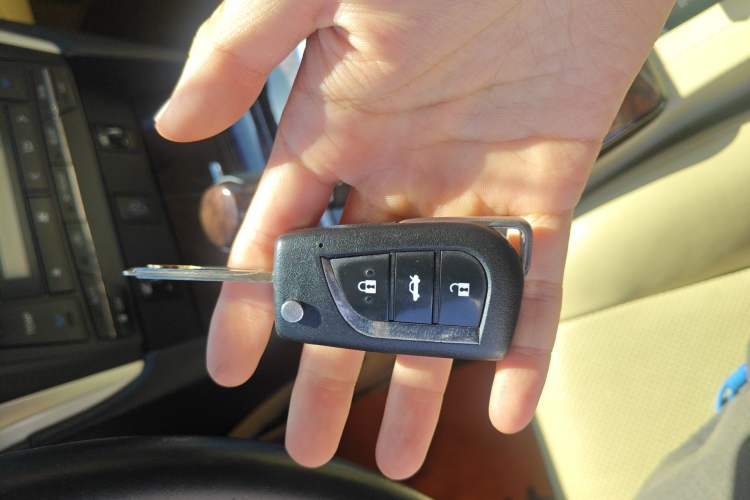 Used Toyota Camry 2016 2.0G 10th Anniversary Leading Edition