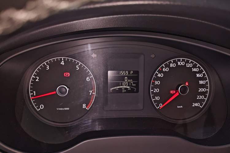 Used Volkswagen Sagitar 2014 Revised Version 1.6L Automatic Leading Edition Instrument Cluster