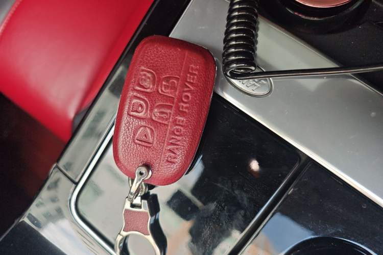 Used Land Rover Range Rover Velar 2019 250 PS