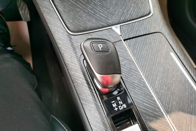 Used Venucia V 2021 260T Tianwang Edition