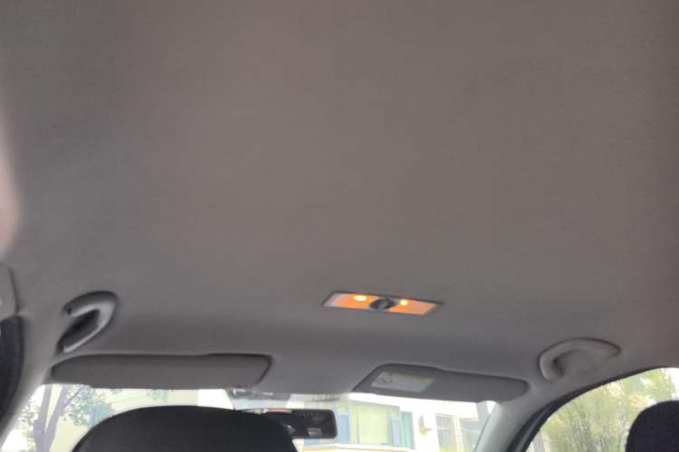 Used Volkswagen Lavida 2013 Revised Classic 1.6L Manual Fashion Edition Headliner