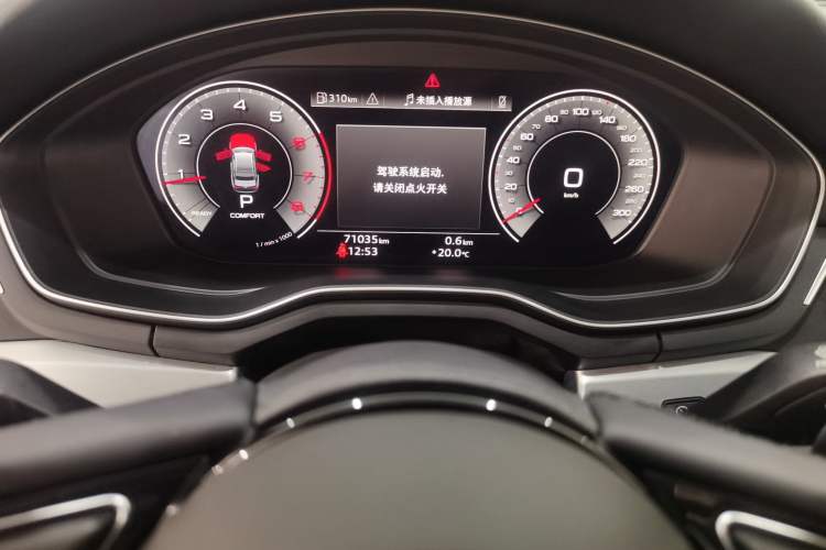 Used Audi A4L 2022 40 TFSI Fashion Dynamic Model Odometer Close Up