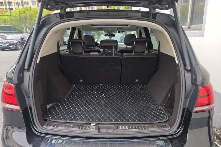 Used Mercedes-Benz GLE 2018 GLE 320 4MATIC Dynamic Edition Collector's Edition Trunk