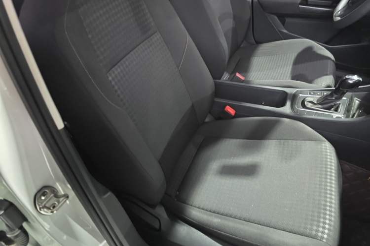 Used Volkswagen Bora 2019 1.5L Automatic Fashion Model Right Front Seat