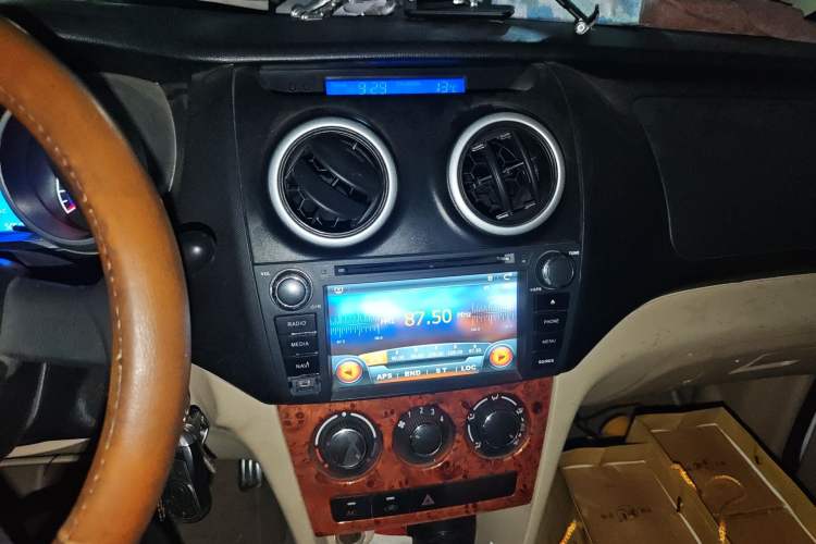 Used CHANGAN KAICHENG Ounuo S 2012 1.3L Elite Version