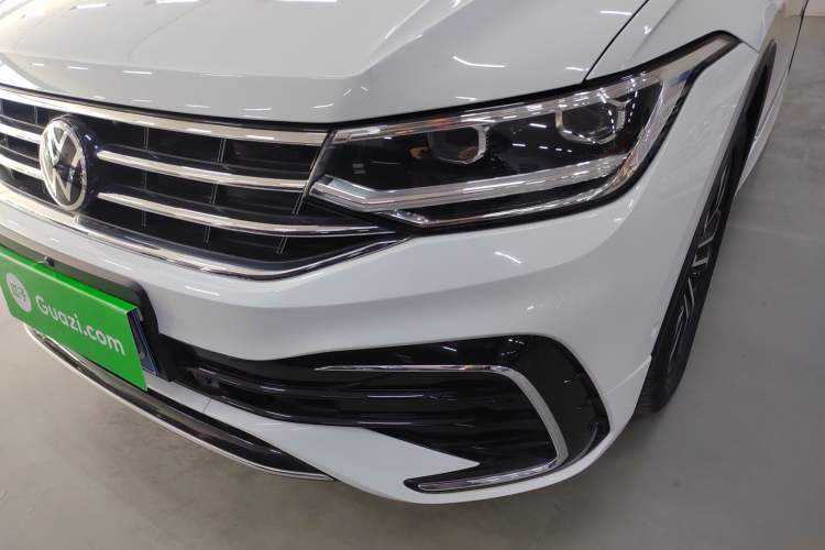 Used Volkswagen Tiguan L 2023 Restyled 330TSI Automatic Two-Wheel Drive R-Line Enhanced Comfort Version