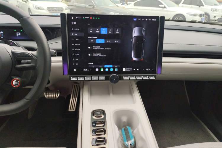 Used Xiaomi Auto SU7 2024 Four-Wheel Drive Ultra-Long Range Advanced Intelligent Driving Max Edition
