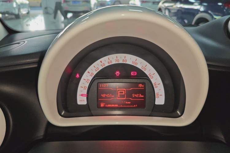 Used smart fortwo 2015 1.0L 52 kW hardtop Dynamic version