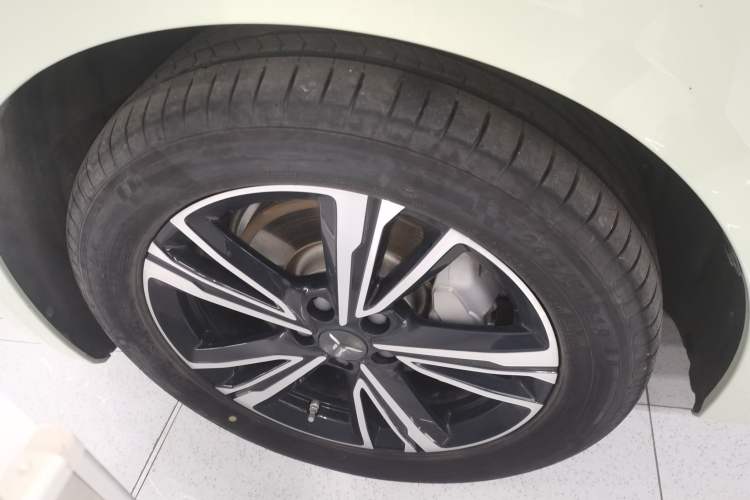 Used Hongqi EH7 2024 690 Pro Left Front Wheel Hub