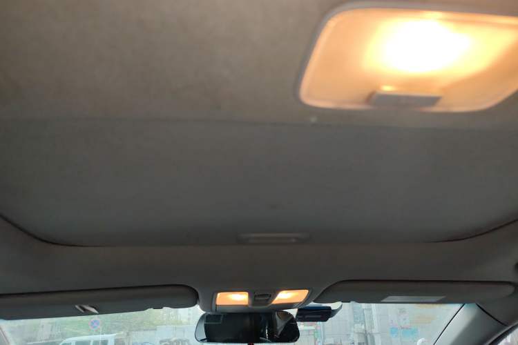 Used Hyundai Elantra (5th Generation / Langdong) 2015 1.6L Manual Leading Model
