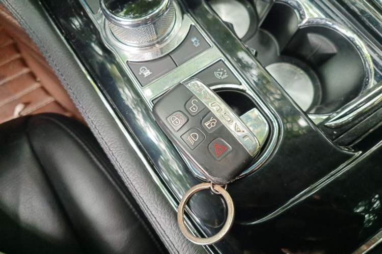 Used Jaguar XJ 2016 XJL 3.0 SC Two-Wheel-Drive Elegant Business Edition
