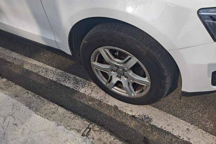 Used Audi Q5 2012 2.0TFSI Technology Model Right Front Wheel Hub