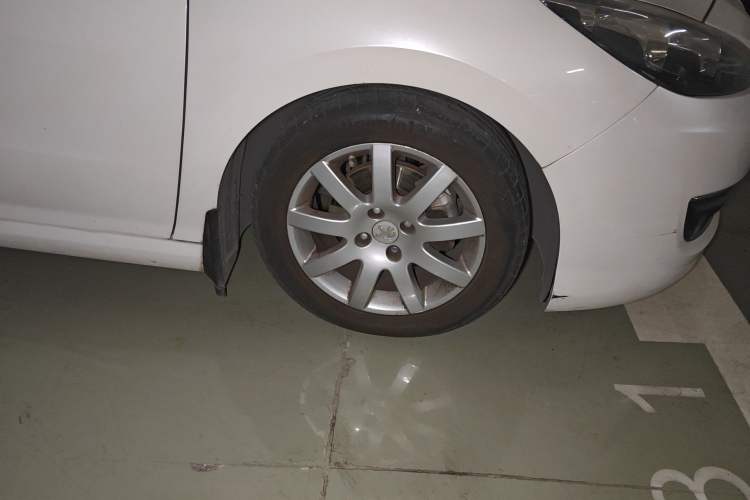 Used Peugeot 308 2014 Enjoyment Edition Classic 1.6L Automatic Fashion Model