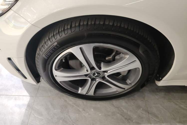 Used Mercedes-Benz C-Class 2020 Restyled C 260 L Sport Edition Left Front Wheel Hub