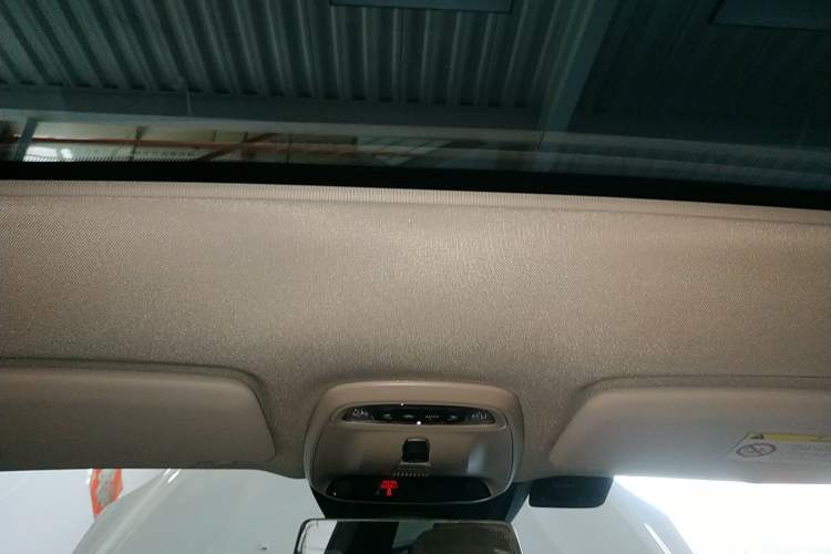 Used Volvo V40 2019 T3 Smart Luxury Edition Headliner