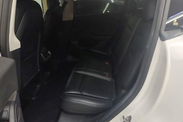 Used Tesla Model Y 2022 Long-Range All-Wheel-Drive Version
