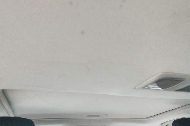 Used Mazda Atenza 2015 2.0L Blue Sky Luxury Edition Headliner