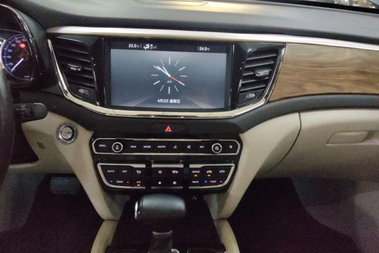 Used GAC Trumpchi GS8 2017 320T Two-Wheel Drive Luxury Smart Connectivity Version (7 Seats)
