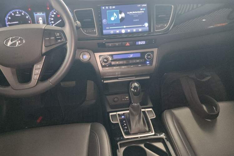 Used Hyundai Mistra 2014 1.8L Automatic Deluxe DLX Model
